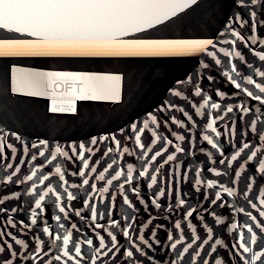 Loft Patterned Shell - Picture 3 of 3